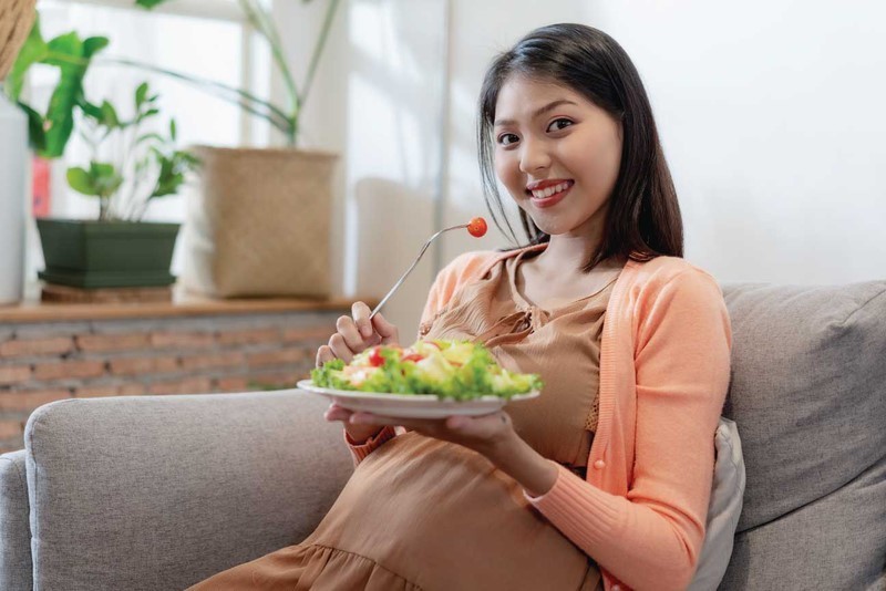 makanan sehat, ibu hamil, minggu ke-7 kehamilan, nutrisi ibu hamil, makanan kaya asam folat, zat besi, protein, vitamin, kalsium, Bunda, si Kecil